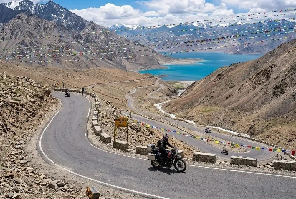 Leh Ladakh bike tour packages | 6 Days 5 Nights
